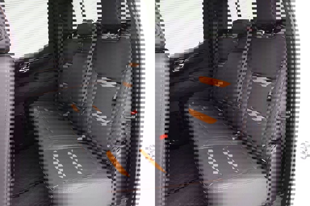 Used 2025 GMC Sierra 1500 AT4 w/ AT4 Premium Package image 19