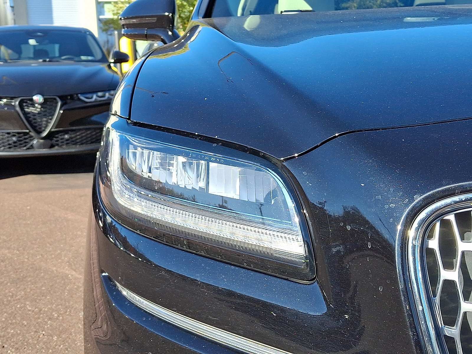 Used 2020 Lincoln Nautilus Reserve image 9