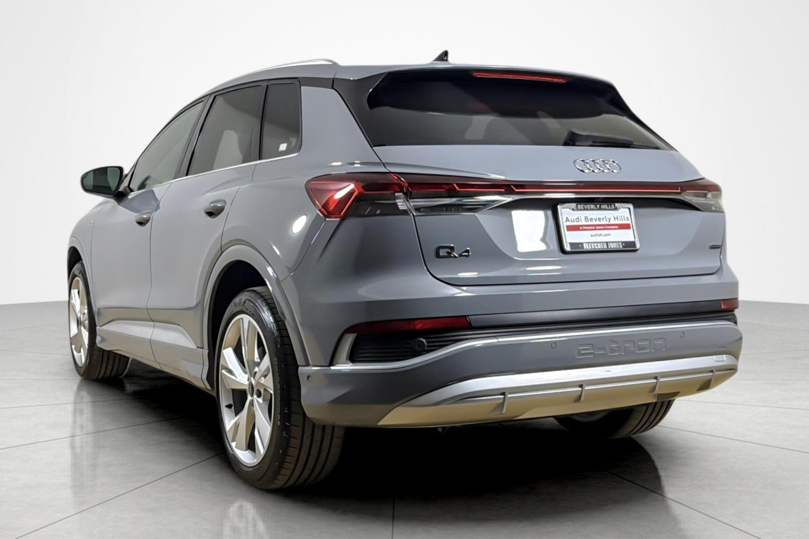 Certified 2023 Audi Q4 e-tron Premium Plus w/ Premium Plus AWD/4WD image 3