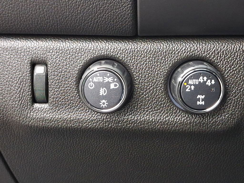 Used 2020 Chevrolet Colorado LT w/ LT Convenience Package AWD/4WD image 23