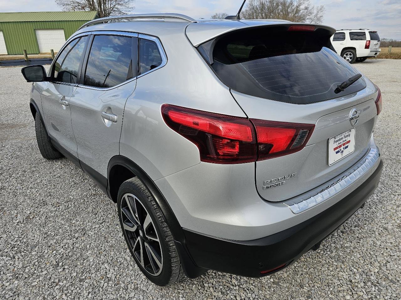 Used 2019 Nissan Rogue Sport SL w/ Premium Package image 6