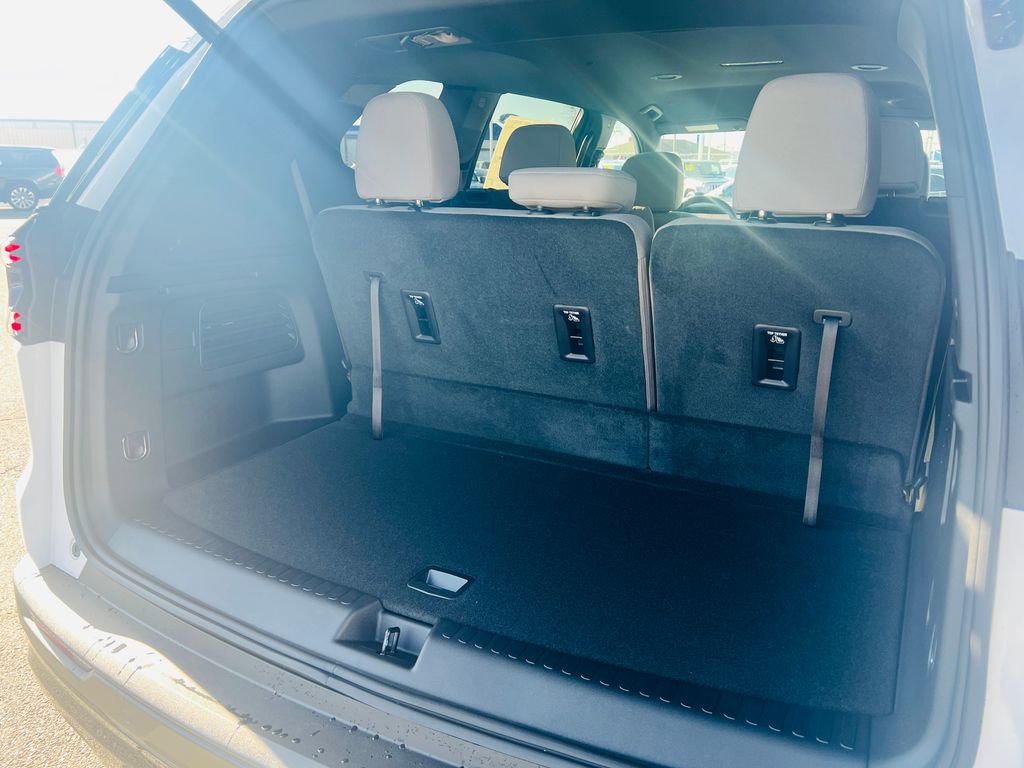 New 2026 GMC Acadia Elevation w/ Black Edition FWD image 38