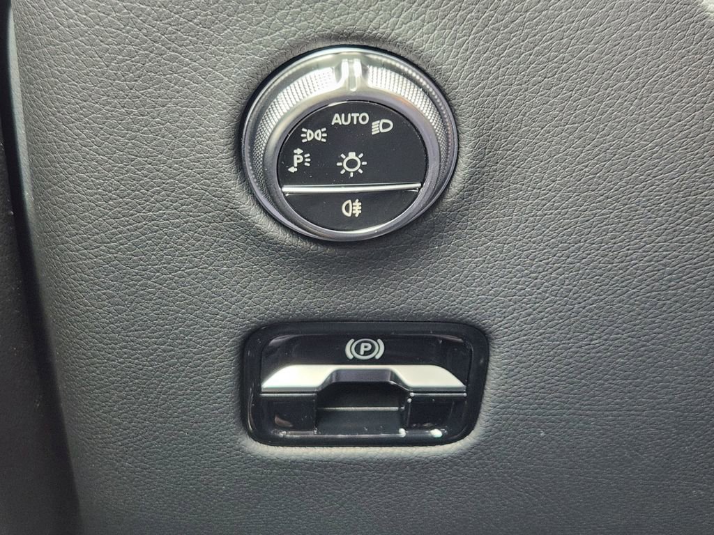 Used 2025 Mercedes-Benz GLC 300 GLC 300 Coupe image 21