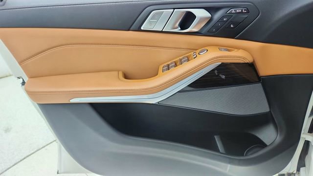 Used 2021 BMW X7 xDrive40i w/ M Sport Package image 39