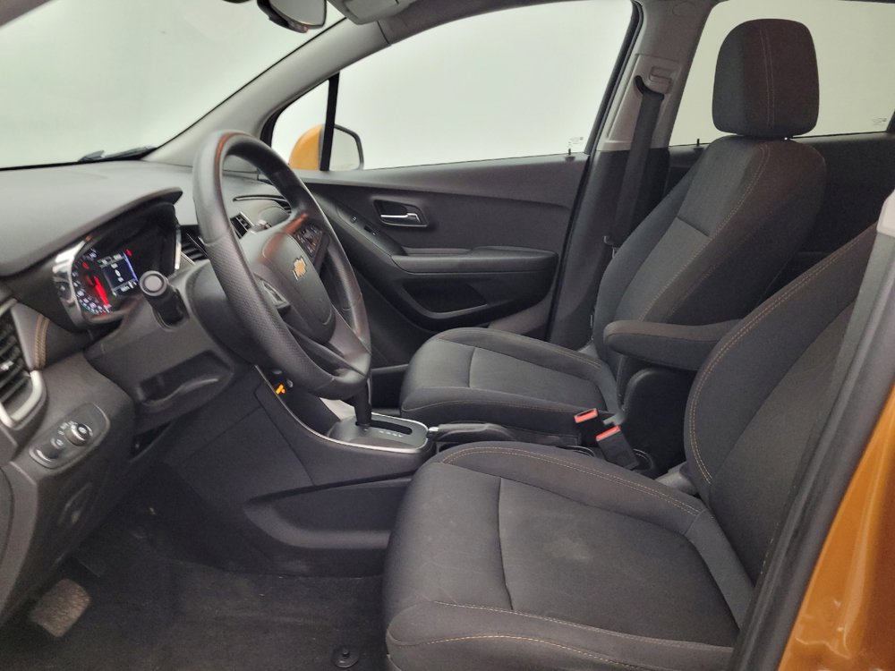 Used 2017 Chevrolet Trax LT image 17