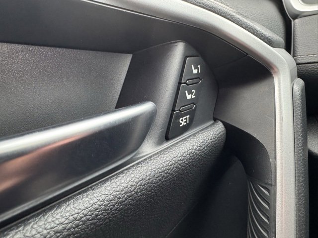 Certified 2022 Toyota RAV4 Limited image 33
