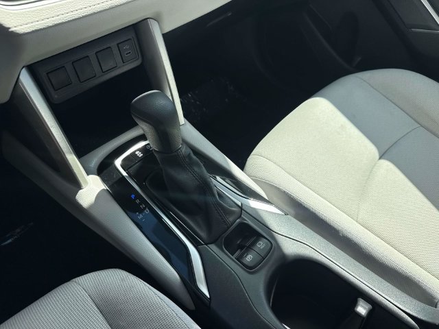 Used 2024 Toyota Corolla Cross L FWD image 32