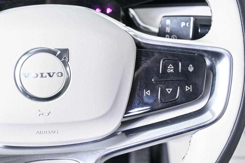Certified 2025 Volvo EX90 Ultra AWD/4WD image 13