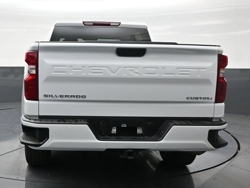 Used 2025 Chevrolet Silverado 1500 Custom image 4