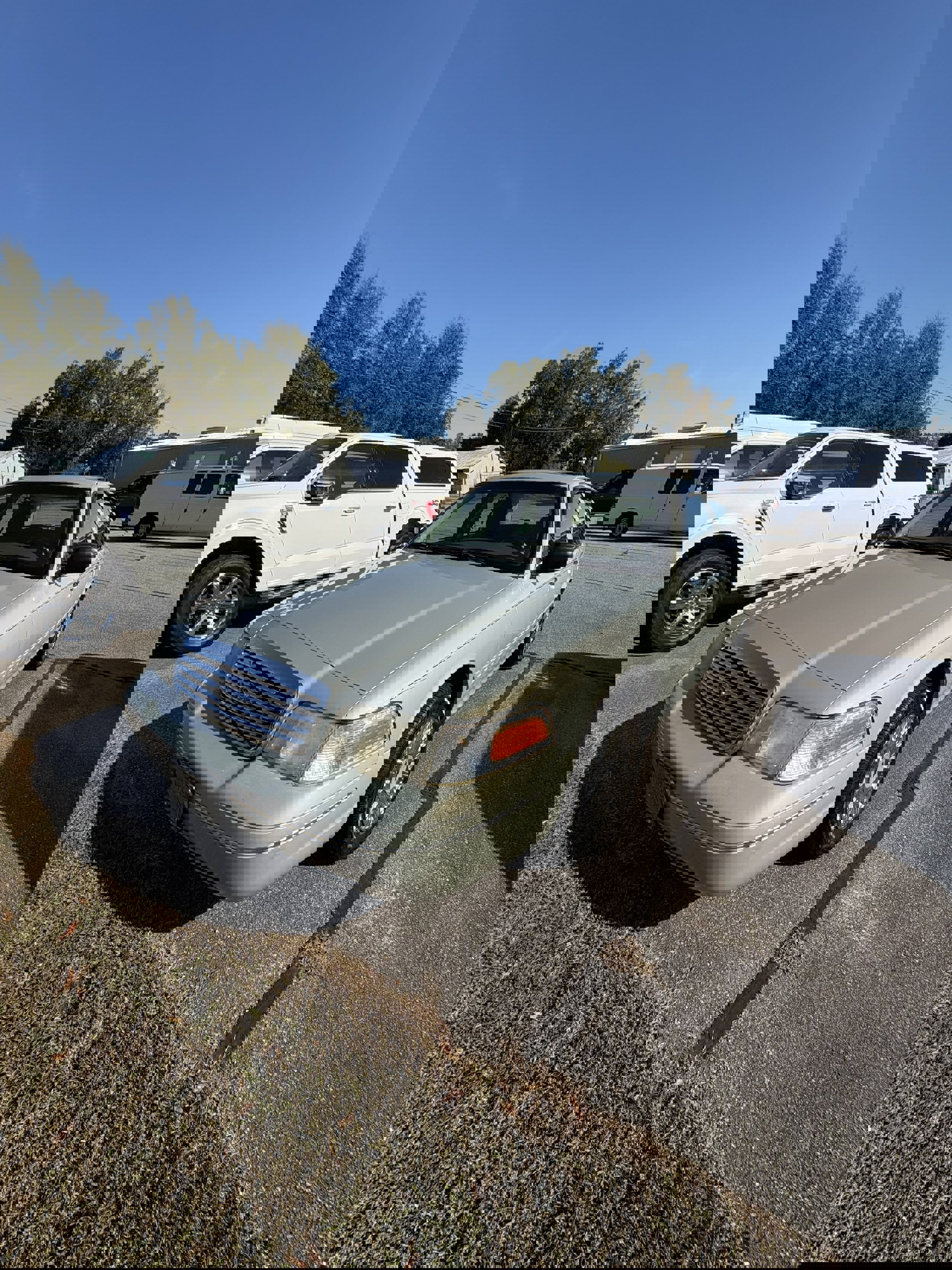 Used 2004 Ford Crown Victoria Police Interceptor image 1