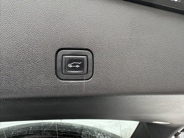 Used 2022 Cadillac XT6 Sport image 18