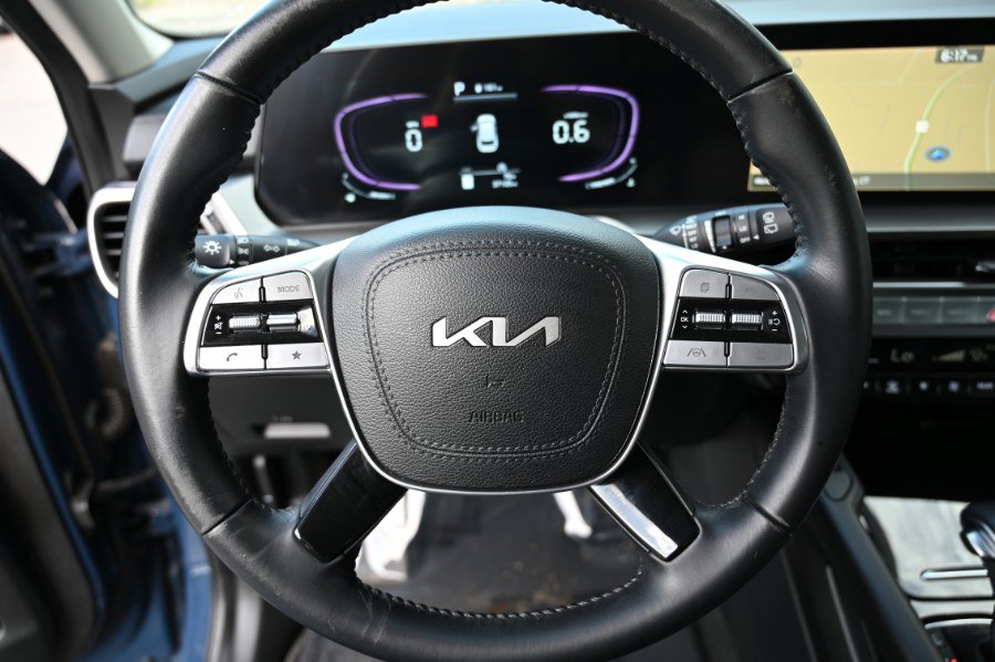 Used 2025 Kia Telluride S FWD image 26