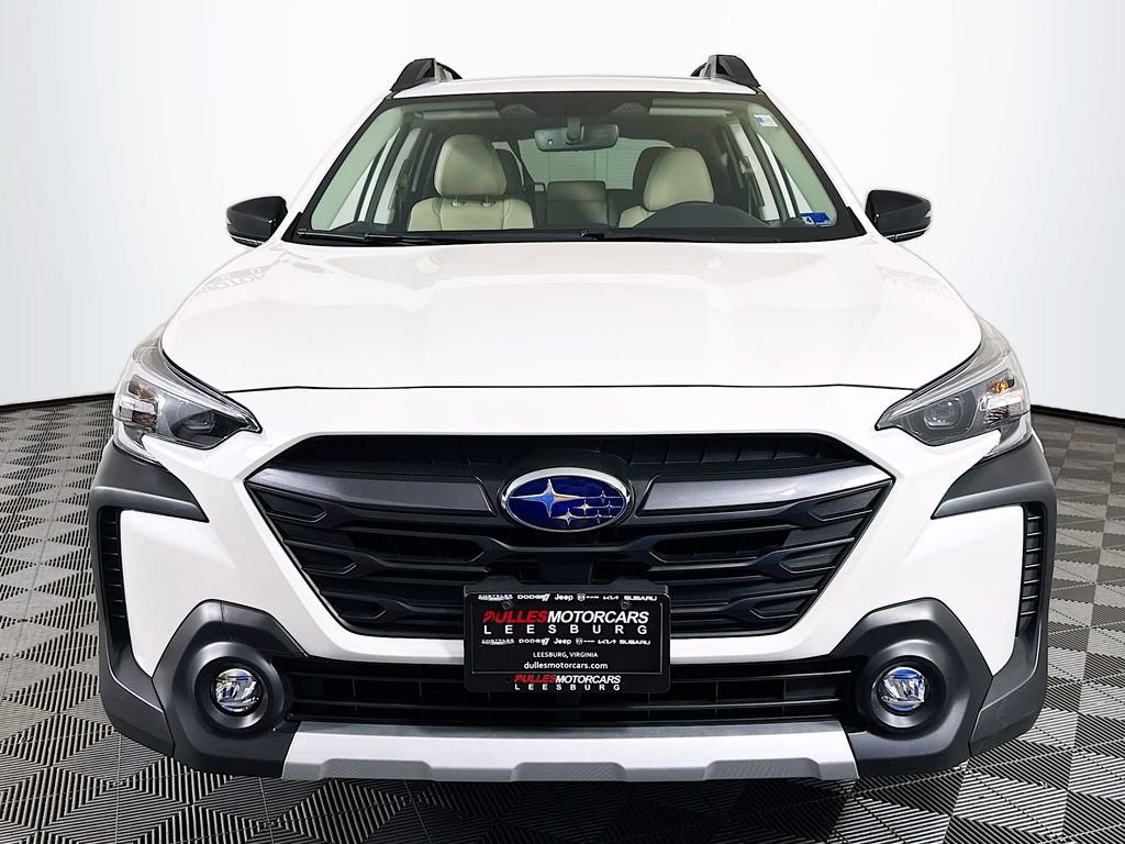 Used 2025 Subaru Outback Limited AWD/4WD image 2
