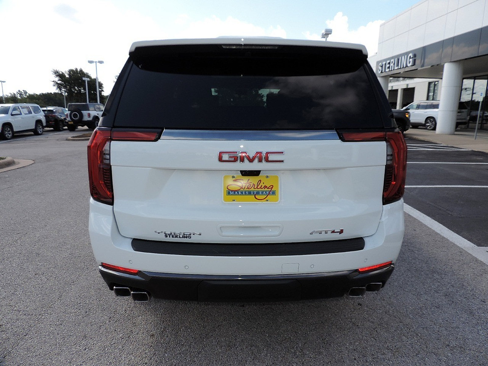 New 2026 GMC Yukon XL AT4 w/ AT4 Premium Plus Package AWD/4WD image 6