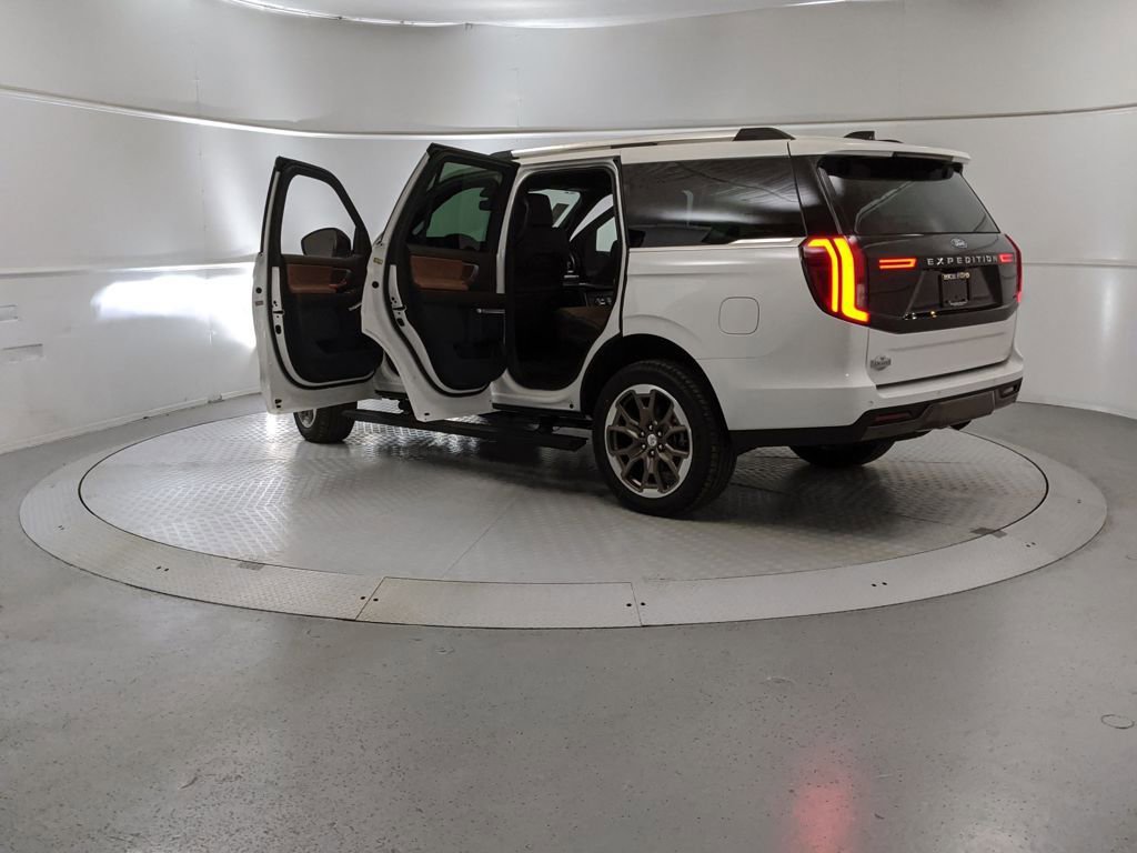 New 2025 Ford Expedition King Ranch image 10