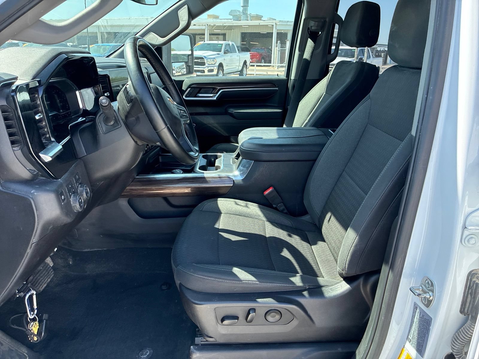 Used 2025 Chevrolet Silverado 2500 LT w/ Convenience Package AWD/4WD image 12