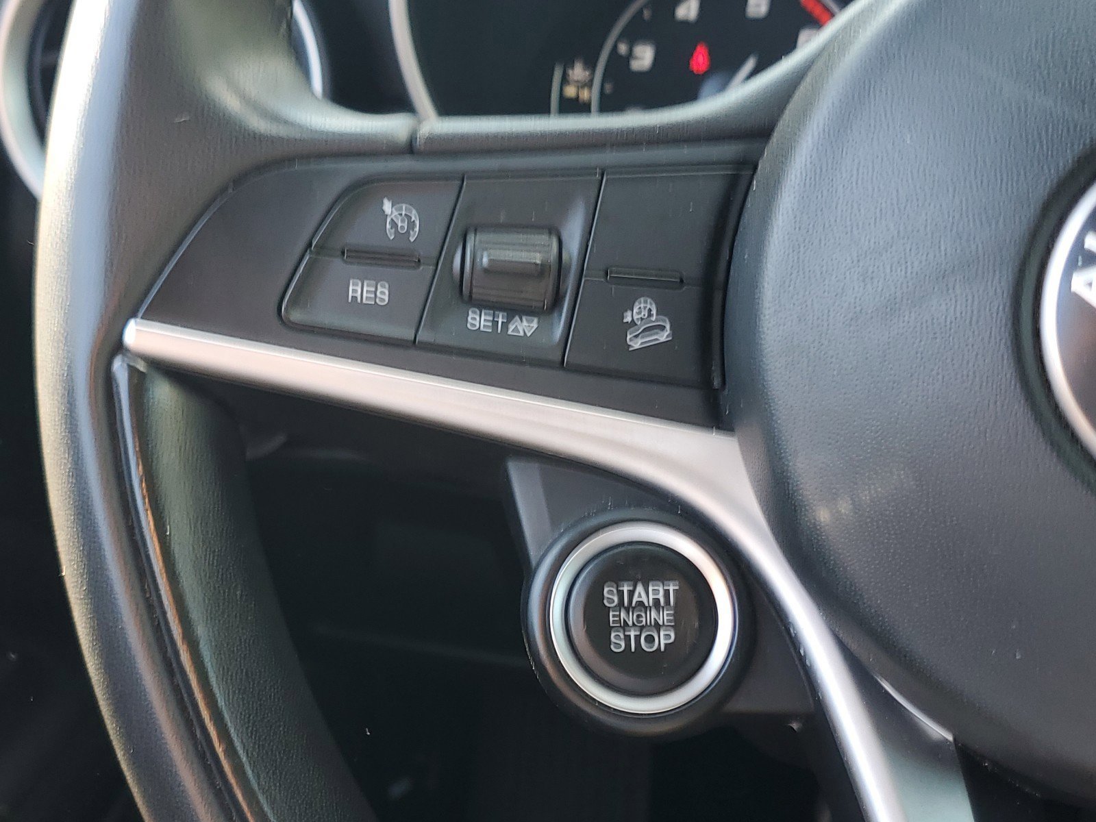 Used 2019 Alfa Romeo Stelvio AWD image 22