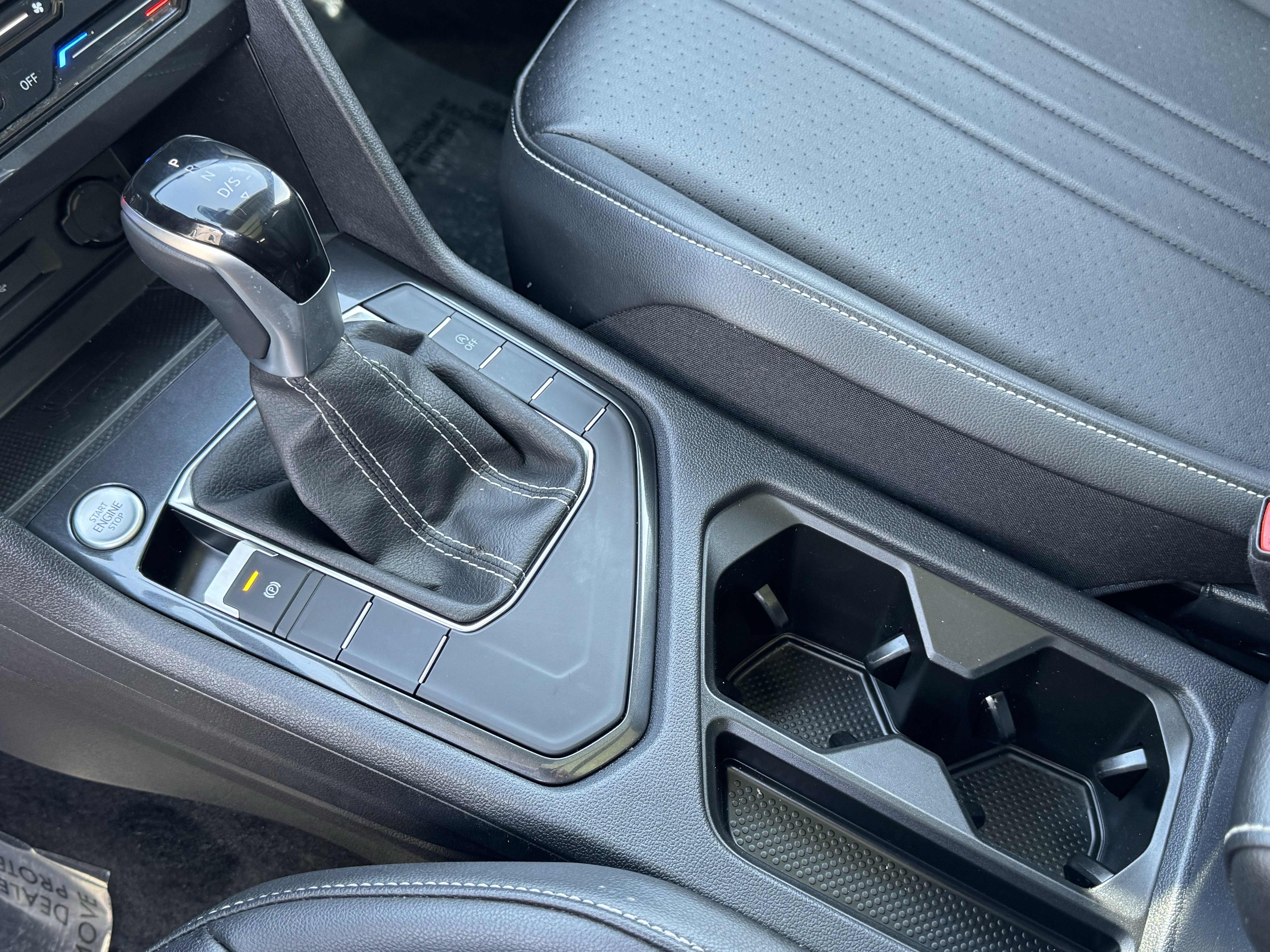 Certified 2023 Volkswagen Tiguan SE w/ Panoramic Sunroof Package image 28