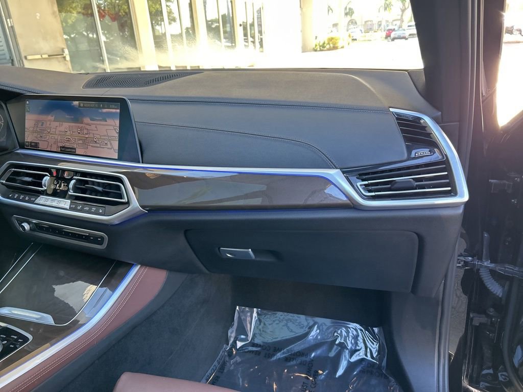 Used 2022 BMW X5 sDrive40i w/ M Sport Package image 23