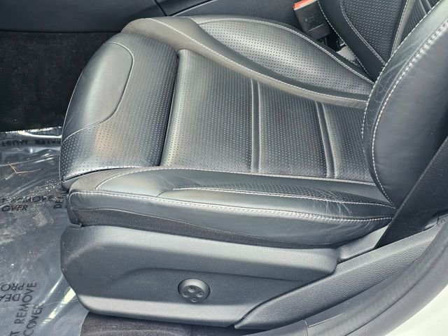 Used 2015 Mercedes-Benz C 63 AMG Sedan image 17