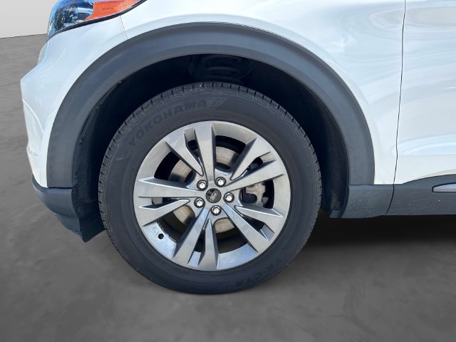 Certified 2022 Ford Explorer XLT w/ Equipment Group 202A RWD image 11