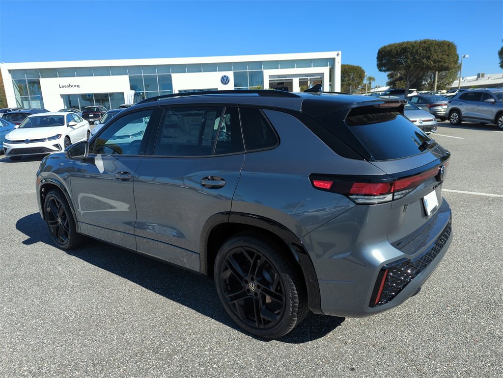 New 2026 Volkswagen Tiguan SE R-Line image 9