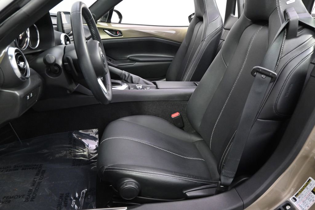 Used 2023 MAZDA MX-5 Miata Grand Touring RWD image 17