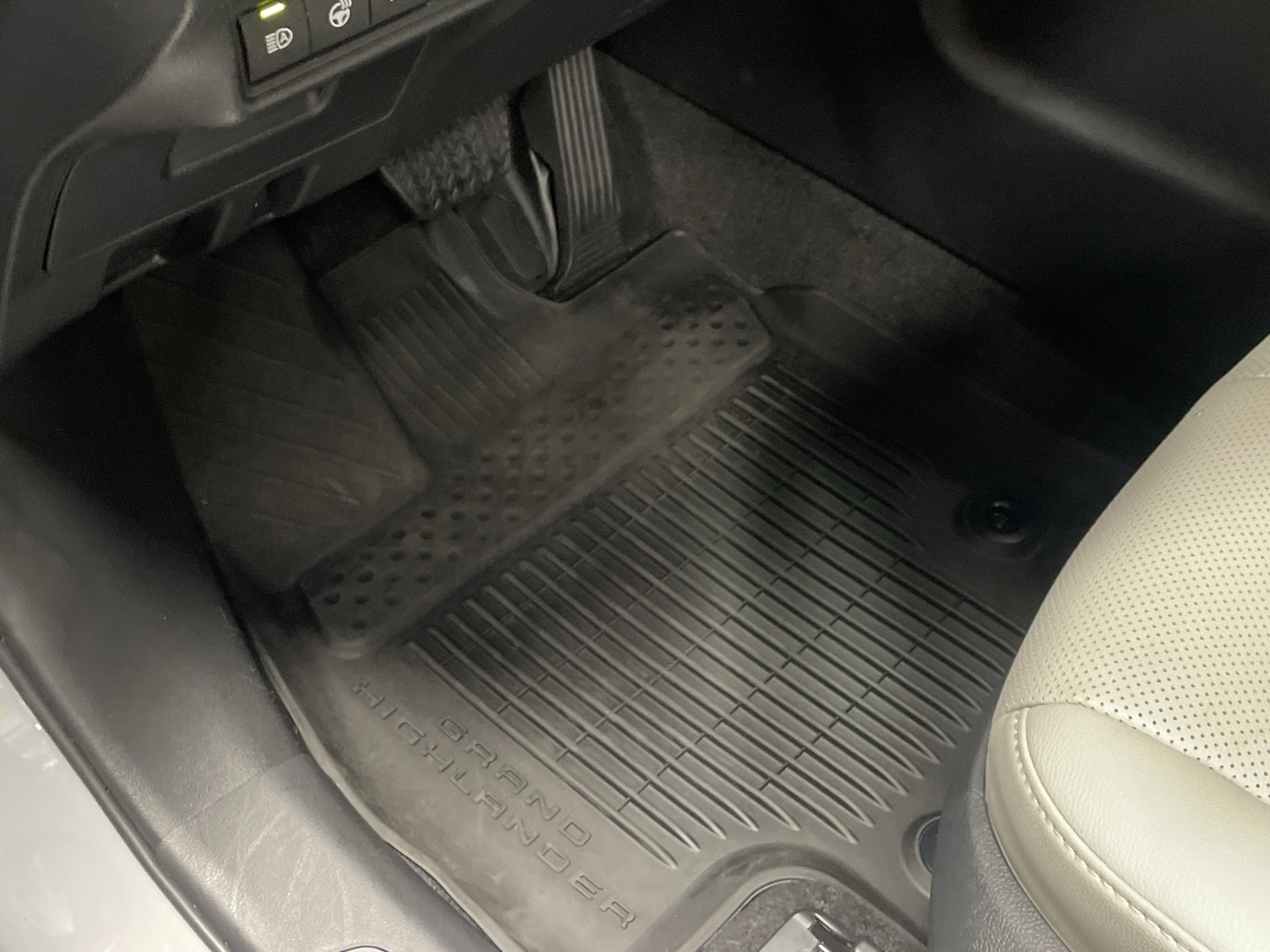 Used 2026 Toyota Grand Highlander AWD Hybrid image 17