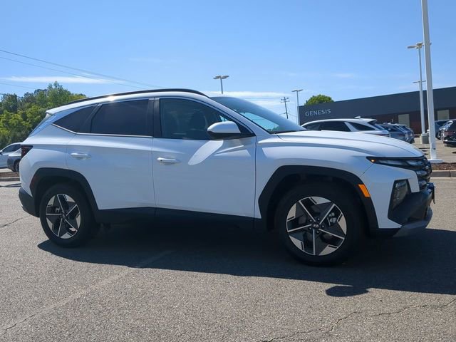 Used 2026 Hyundai Tucson SEL FWD image 2