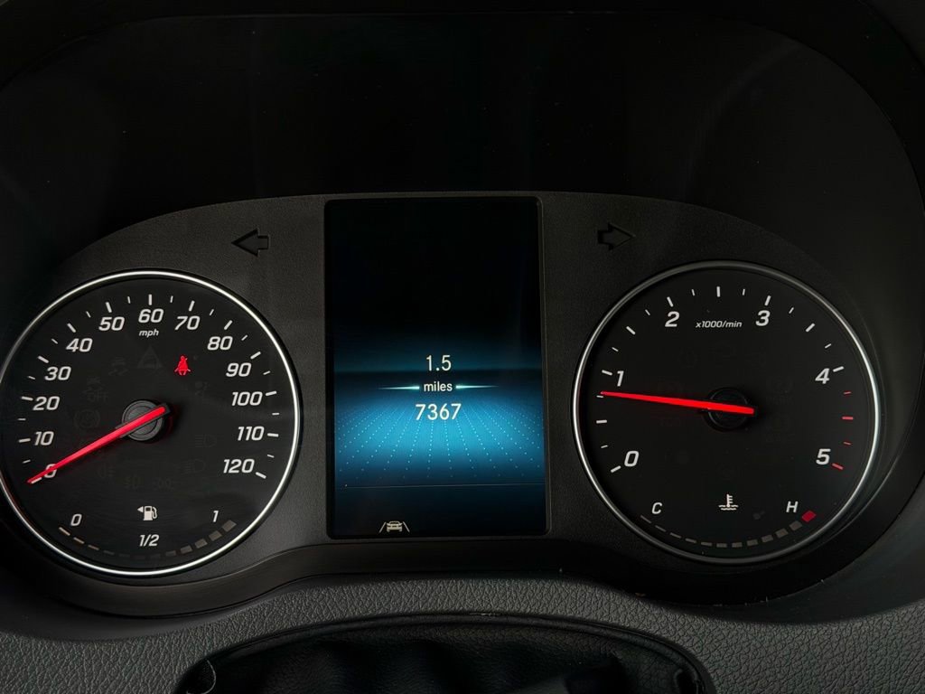 Used 2024 Mercedes-Benz Sprinter 2500 image 13