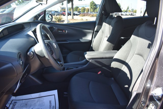 Used 2021 Toyota Prius LE FWD image 12