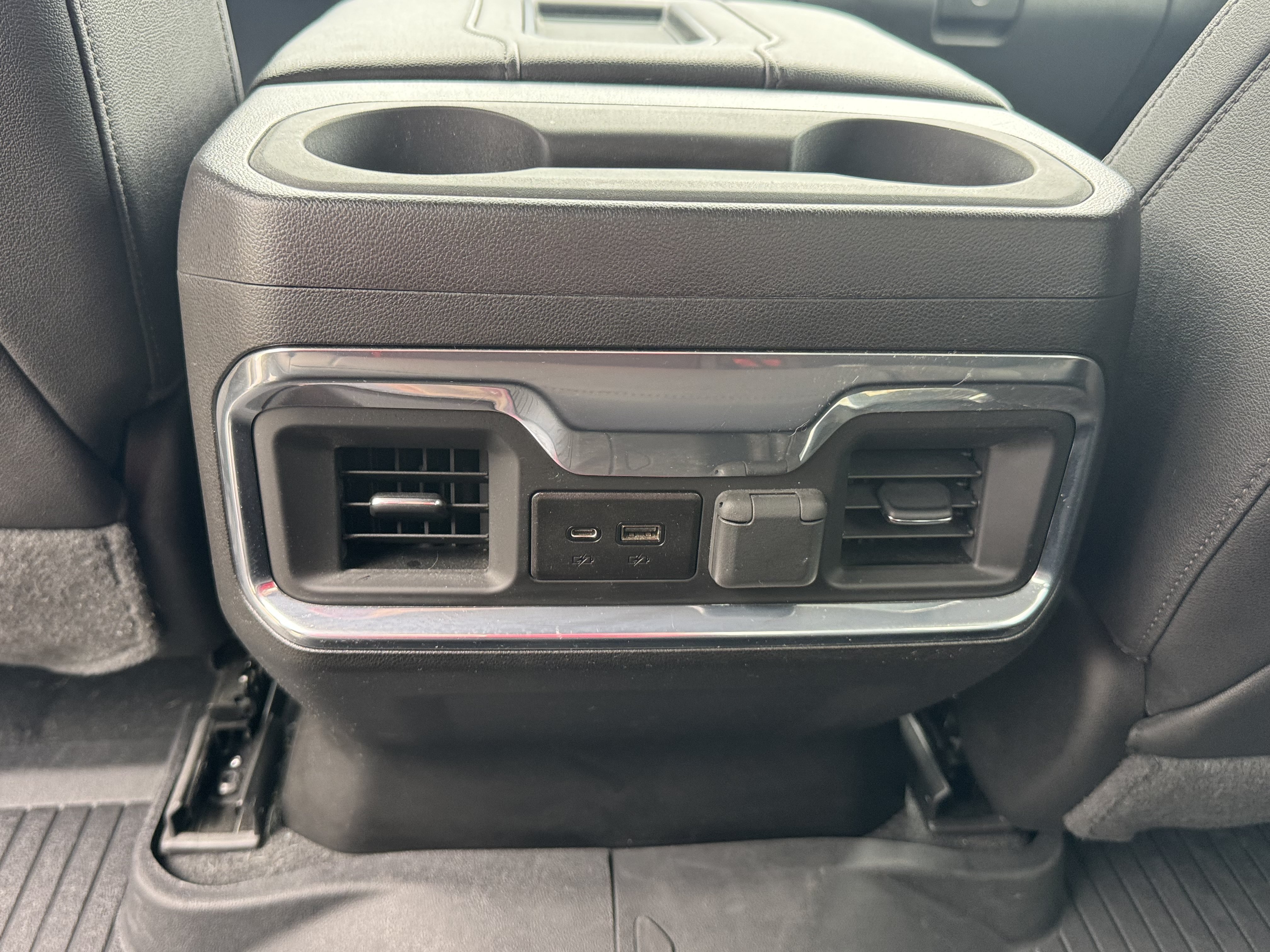 Used 2021 Chevrolet Silverado 1500 LTZ AWD/4WD image 8