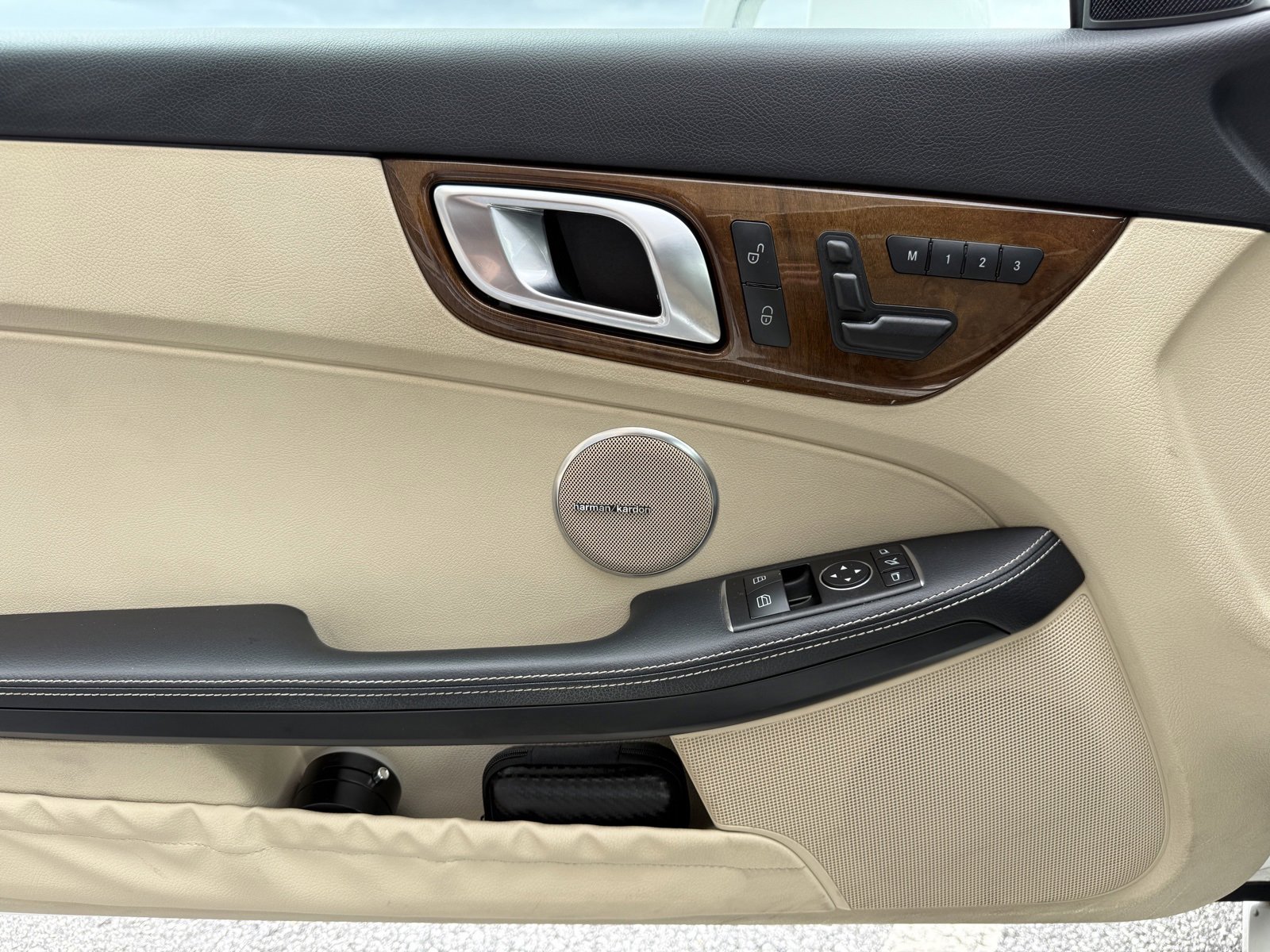 Used 2016 Mercedes-Benz SLK 300 image 31