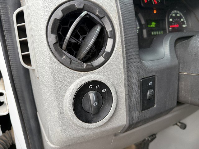 Used 2014 Ford E-250 and Econoline 250 w/ Power Group image 14