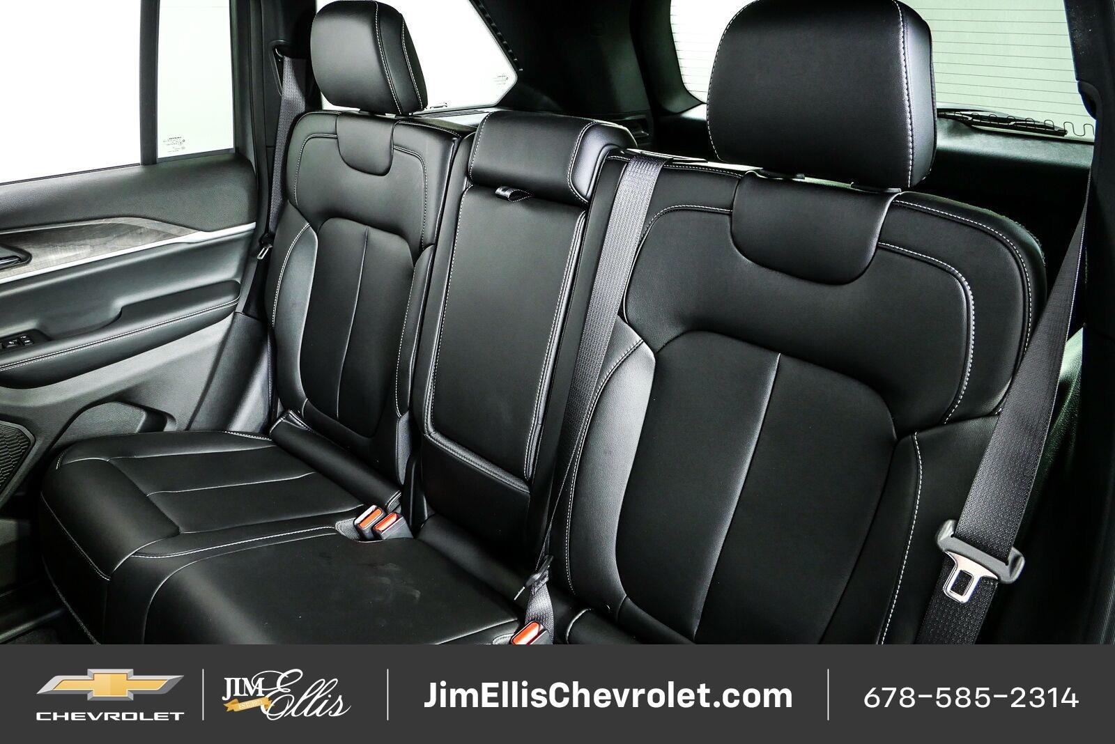 Used 2025 Jeep Grand Cherokee Limited w/ Black Appearance Package RWD image 18