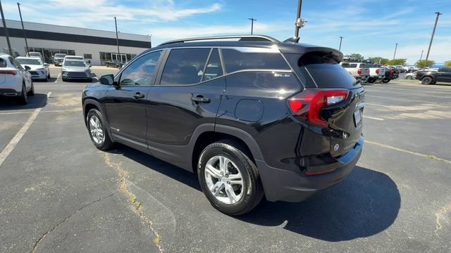 Used 2023 GMC Terrain SLE w/ Driver Convenience Package FWD image 6