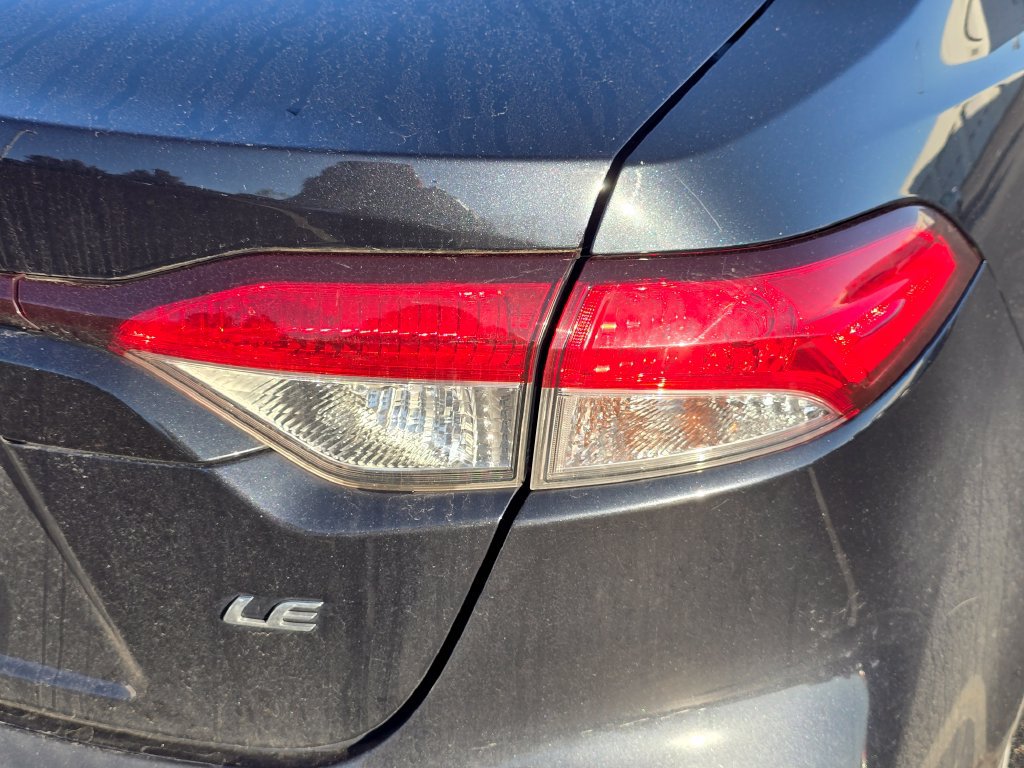 Used 2020 Toyota Corolla LE FWD image 10