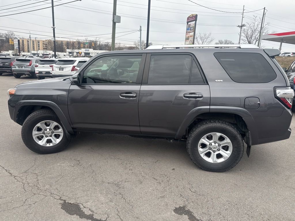 Used 2017 Toyota 4Runner SR5 Premium image 12