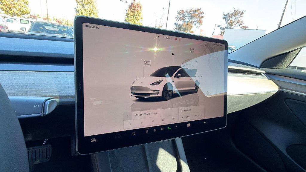 Used 2023 Tesla Model 3 Standard Range image 24