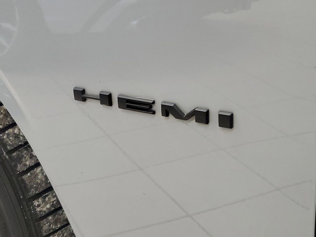 Used 2022 Dodge Challenger R/T w/ Plus Package image 31