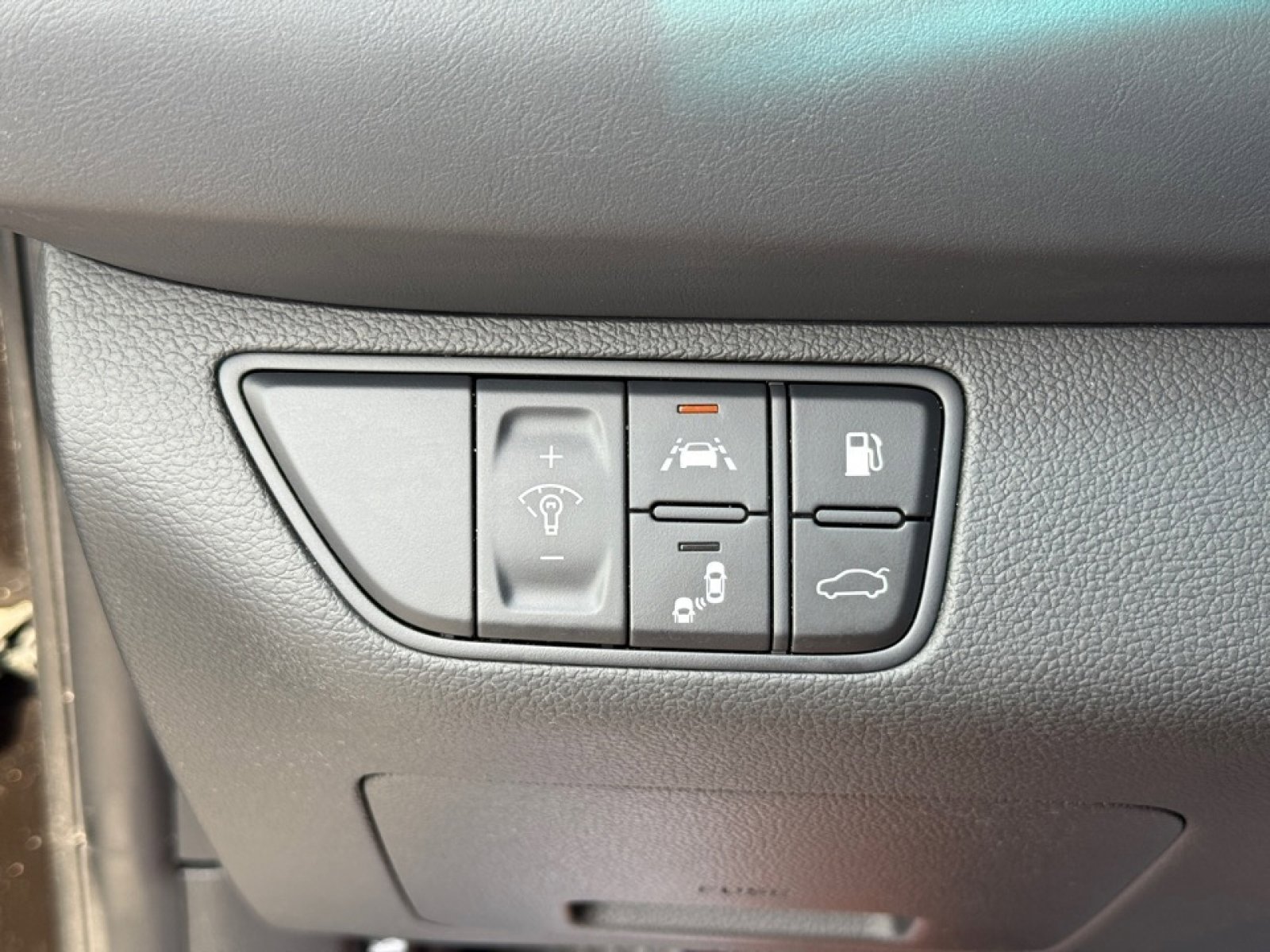 Used 2019 Genesis G70 2.0T Advanced w/ Elite Package image 33