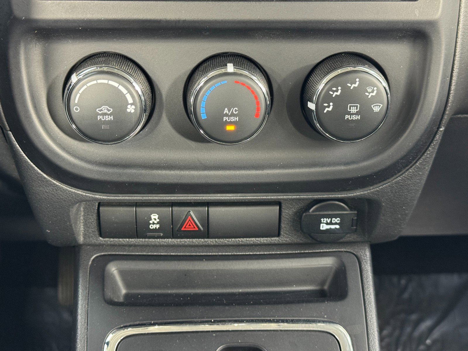 Used 2015 Jeep Patriot Sport w/ Power Value Group image 22