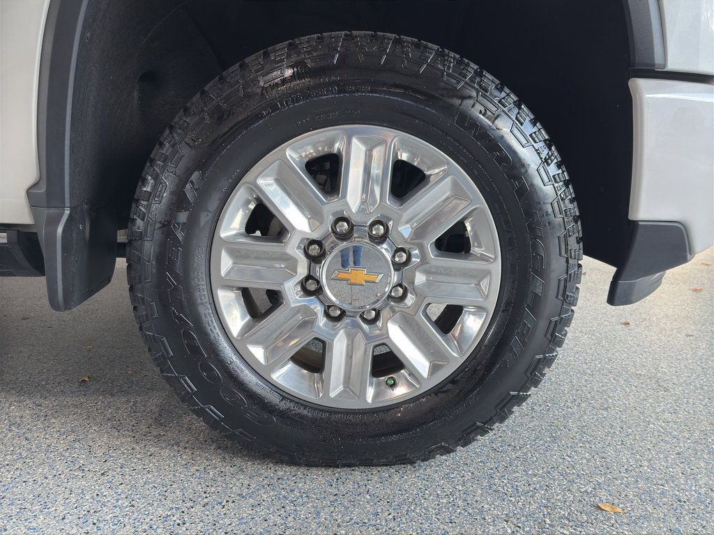 Used 2024 Chevrolet Silverado 2500 High Country w/ Technology Package image 36