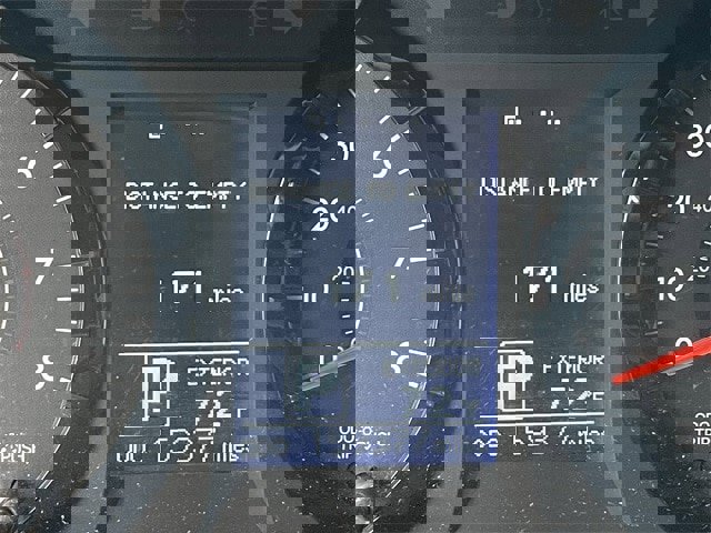 Used 2015 Toyota Sienna LE image 12