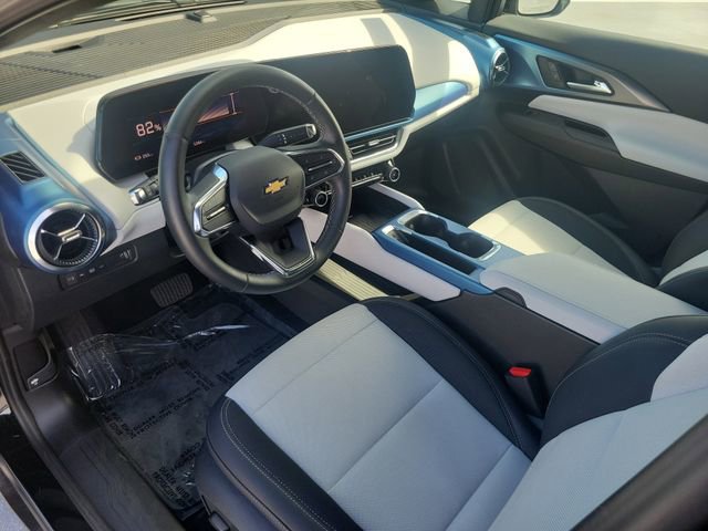 Used 2025 Chevrolet Equinox EV LT FWD image 16
