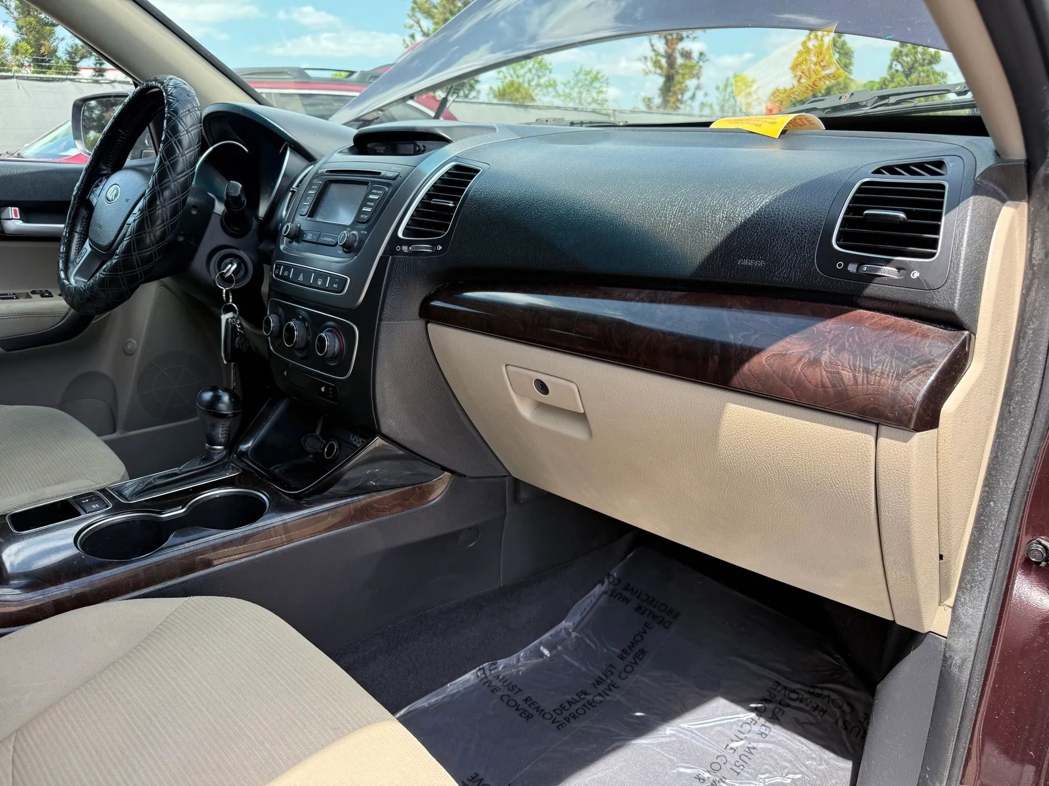 Used 2015 Kia Sorento LX image 19