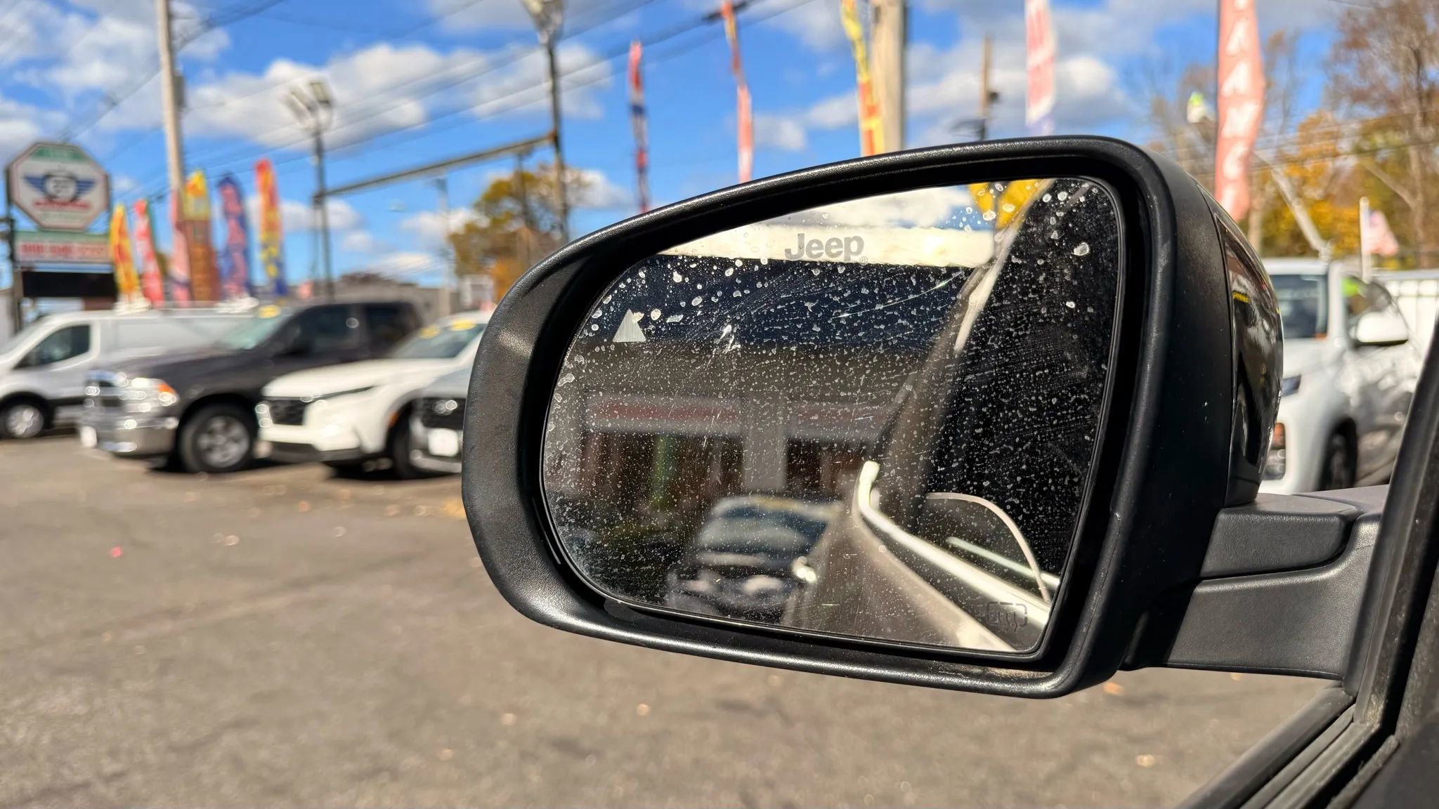 Used 2023 Jeep Compass Limited image 28