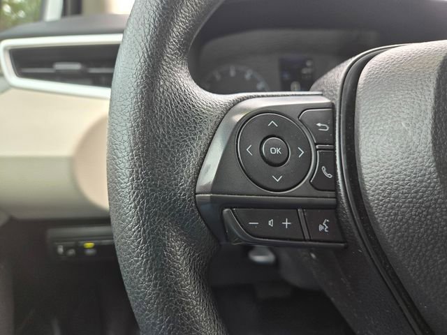 Used 2025 Toyota Corolla LE image 19