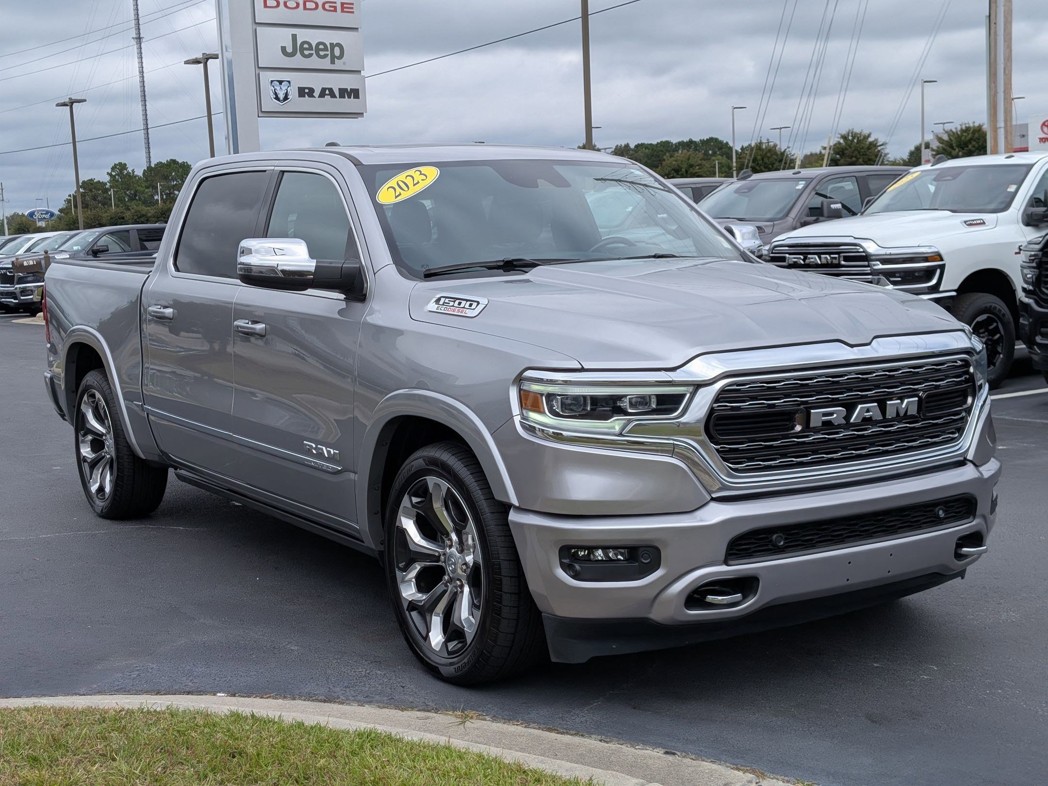 Used 2023 RAM 1500 Limited w/ Trailer Tow Group image 3