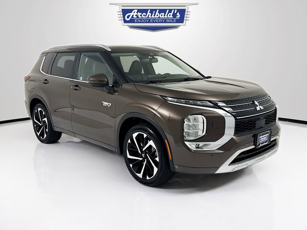 Used 2023 Mitsubishi Outlander SEL image 1